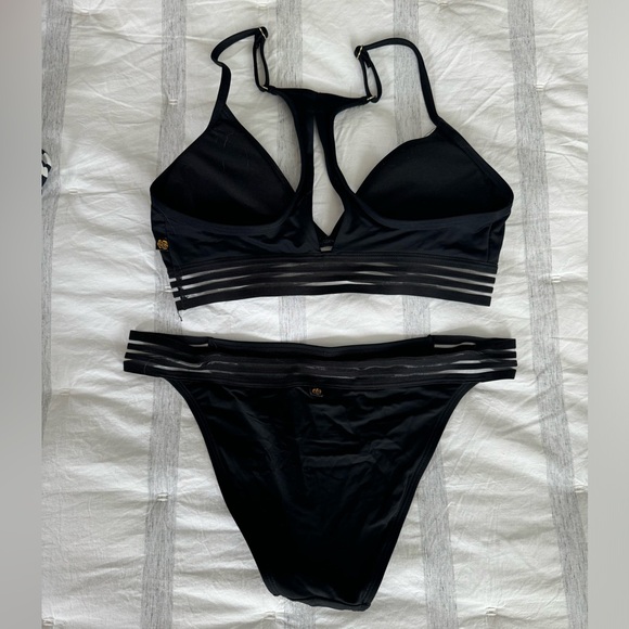 La Vie en Rose swim edition black bikini with strip mesh details. - Picture 2 of 2